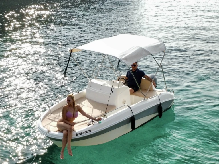 Motorboot mieten in Sant Antoni de Portmany zum besten Preis