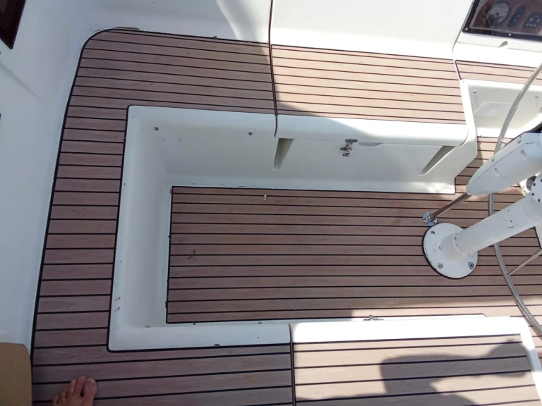 YachtCharter in Baie de Bandol - Jeanneau Sun Magic 44 auf SamBoat