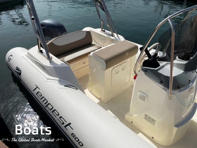 Schlauchboot mieten in Les Issambres zum besten Preis