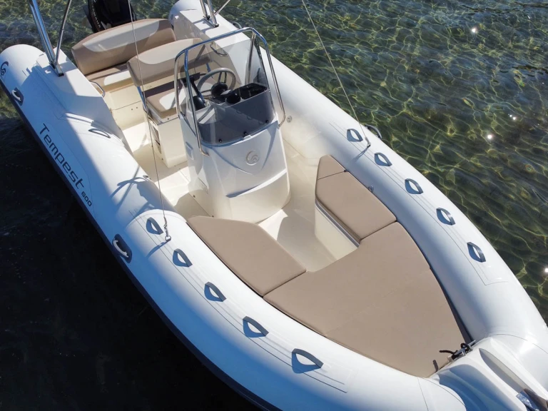 Schlauchboot mieten in Les Issambres - Selva Selva D600 S Line
