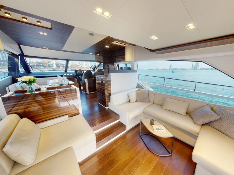 Ferretti FERRETTI 670 mieten Dubai Marina
