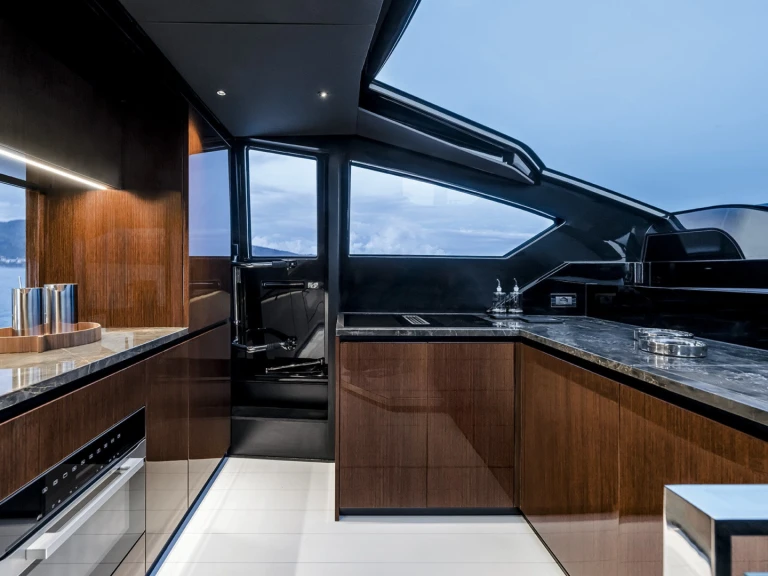 Yacht mieten in Dubai Marina zum besten Preis