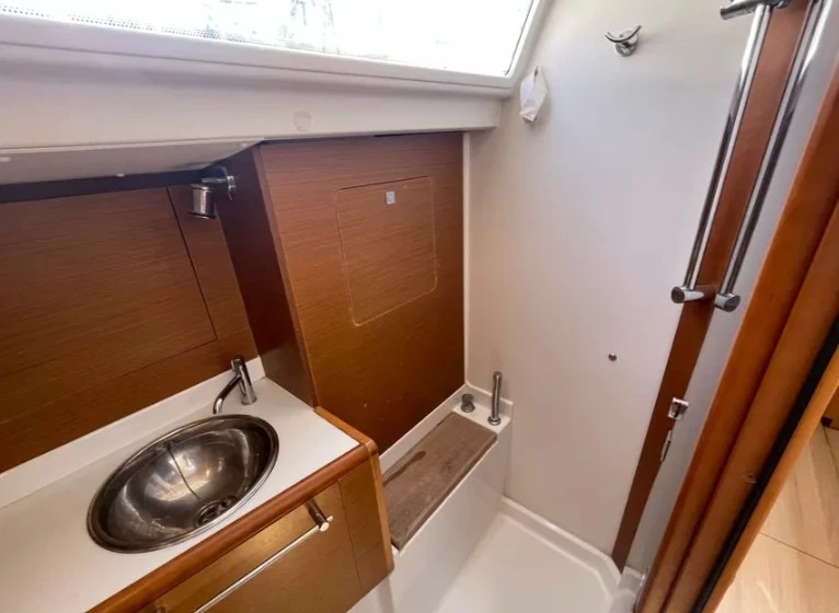 Segelboot mit oder ohne Skipper Jeanneau mieten in Paros (Insel)