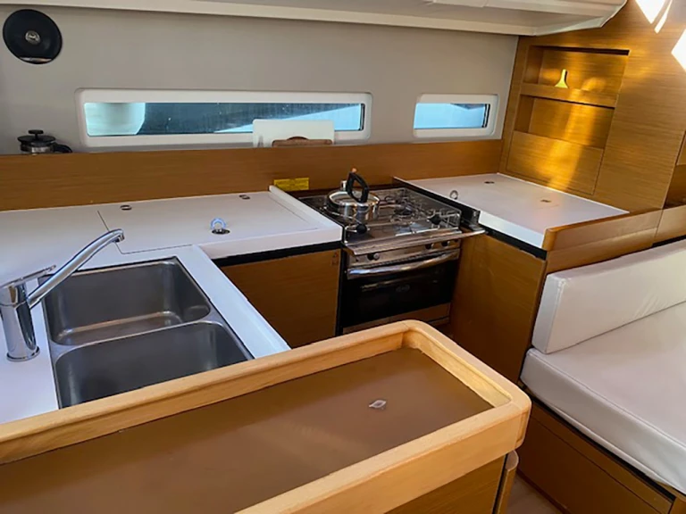 Jeanneau Sun Odyssey 410 mieten Bormes-les-Mimosas