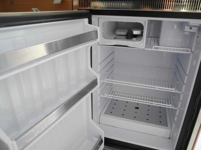 Katamaran mieten in Paros (Insel) - Excess Excess 11 (6 cab.)