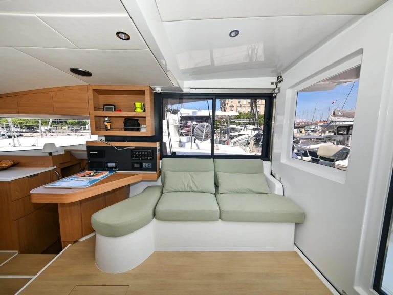 Ein Bali Bali Catsmart (6 cab.) mieten in Tivat