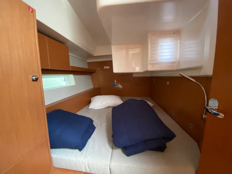 Segelboot mieten in Lefkáda zum besten Preis