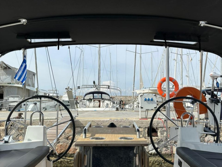 Bénéteau Oceanis 40.1 mieten Álimos