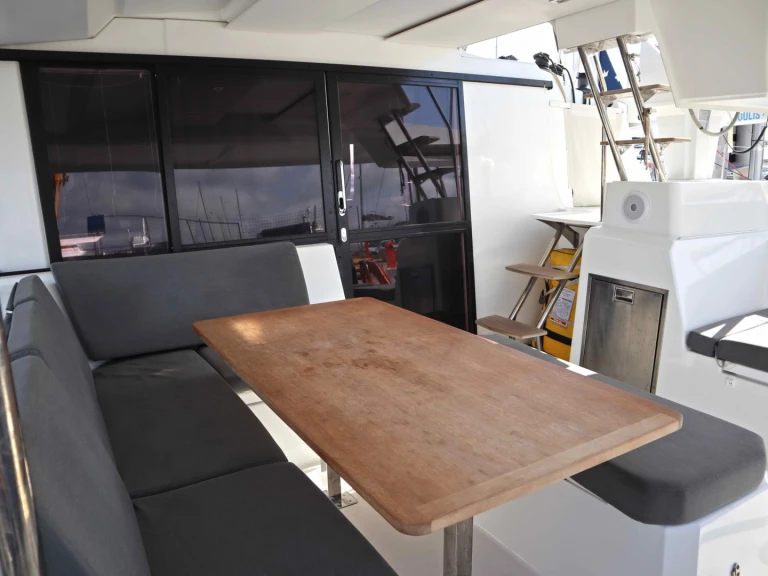 Bootsverleih Fountaine Pajot Astréa 42 Maestro (5 cab.) Néa Péramos Samboat