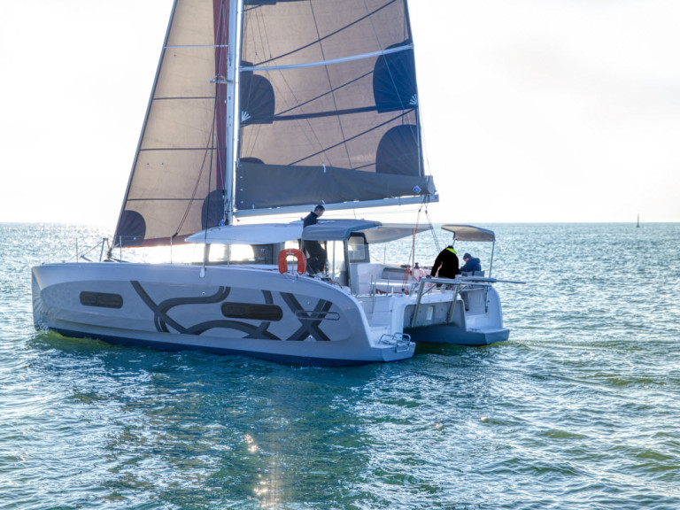 Bootsverleih Excess Excess 11 (6 cab.) Tivat Samboat