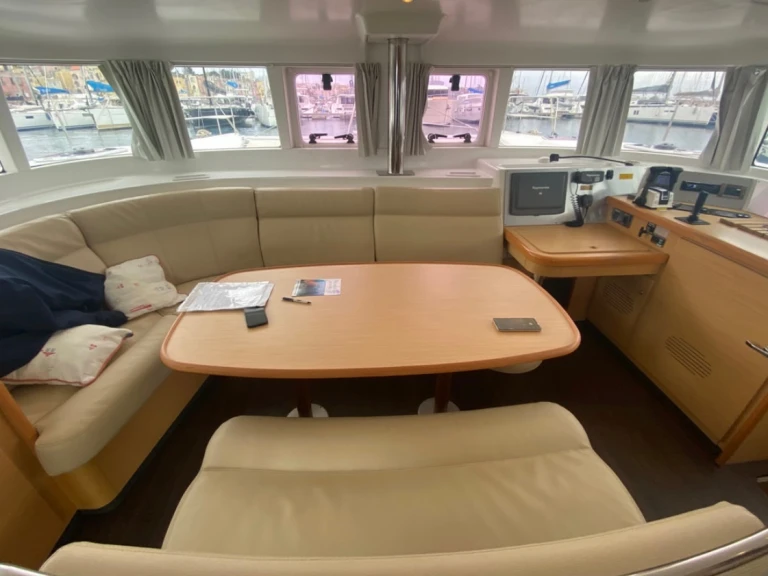 Katamaran mieten in Nettuno zum besten Preis