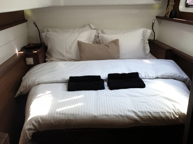 Lagoon Lagoon 450 F mieten Vlychada