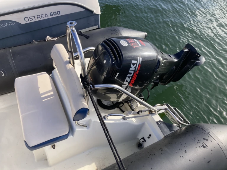 Bombard Explorer 640 SB mieten Larmor-Plage