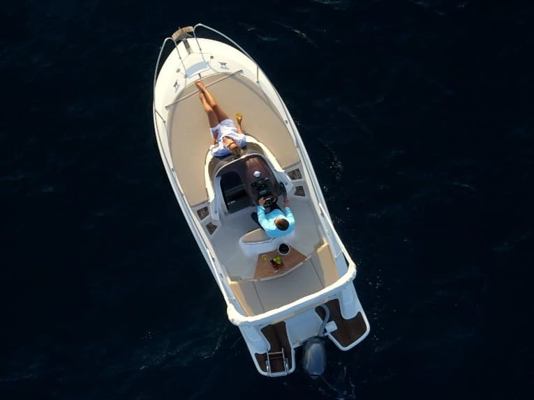 Motorboot mieten in Porto di Salerno - Romar Bermuda 690