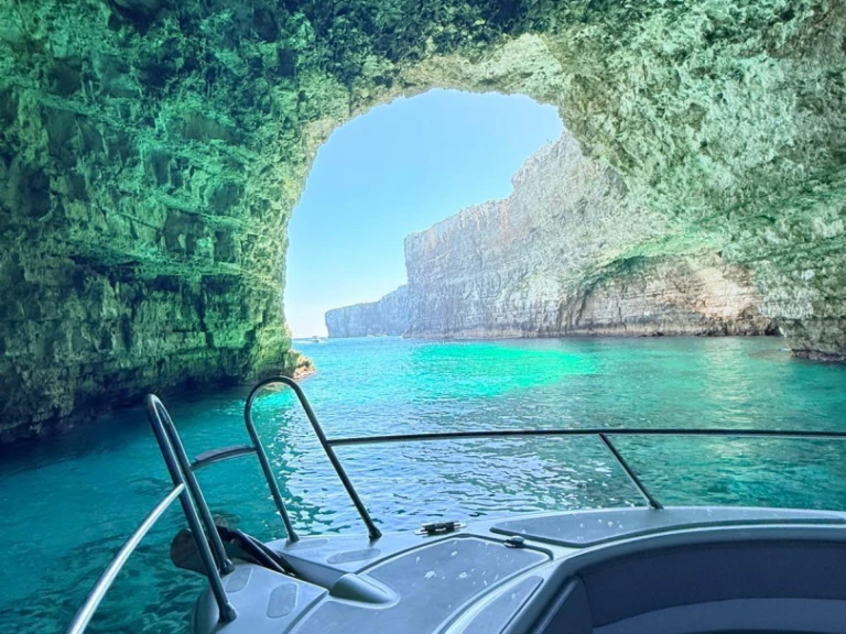 YachtCharter in Il-Mellieħa - Costa Viola Cerion27.7 auf SamBoat