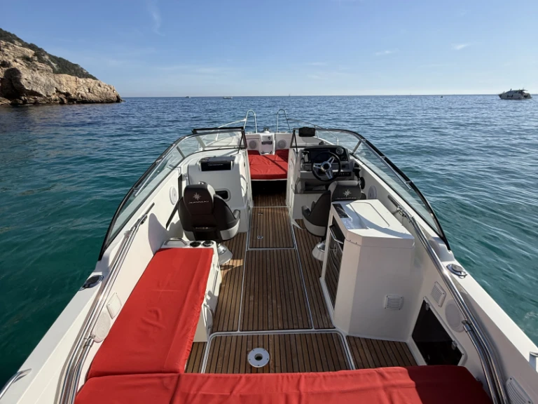 Ein Jeanneau Cap Camarat 7.5 BR mieten in Saint-Cyr-sur-Mer