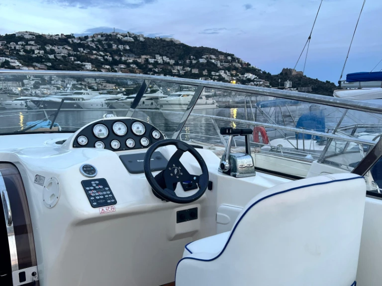 YachtCharter in Roses - Bavaria Bavaria 37 Sport auf SamBoat