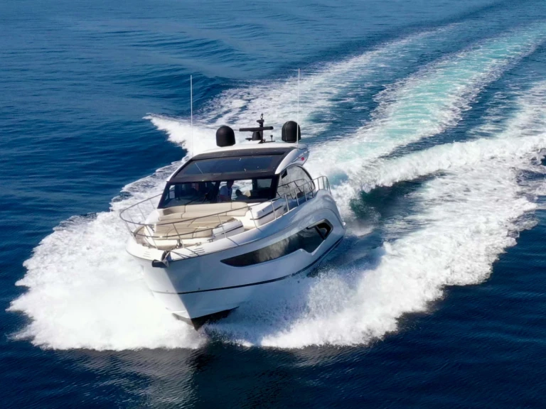 YachtCharter in Port Fréjus - Princess Princess V55 auf SamBoat