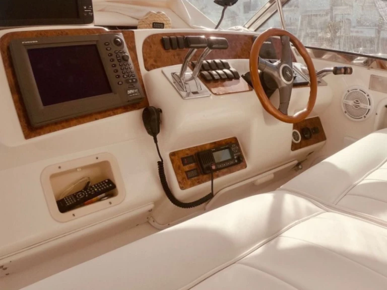 Motorboot mit oder ohne Skipper Sea Ray mieten in Marbella