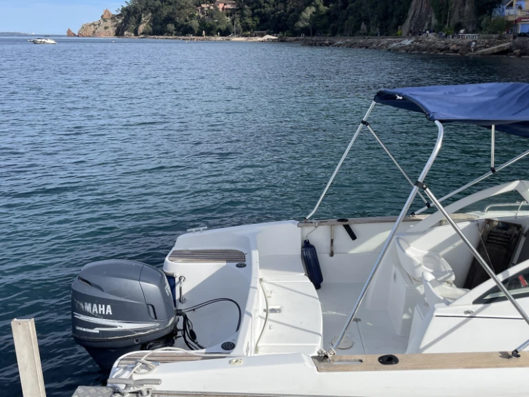 Motorboot mieten in Mandelieu-la-Napoule - Bénéteau Ombrine 630