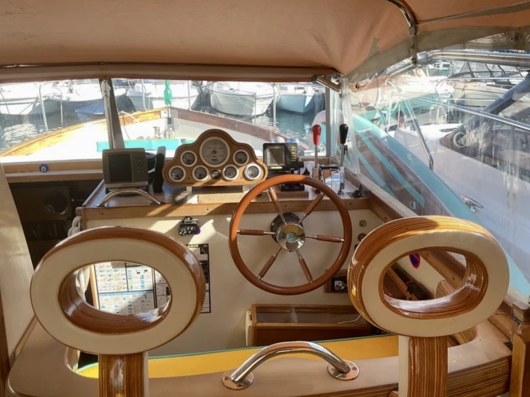 Ein Harding Life boat  mieten in Golfe-Juan