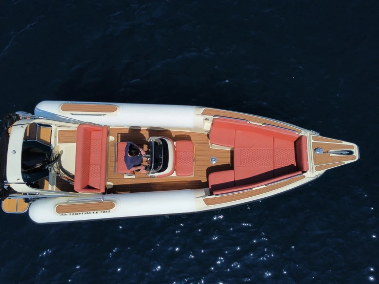 Schlauchboot mieten in Korfu - Boss Rib