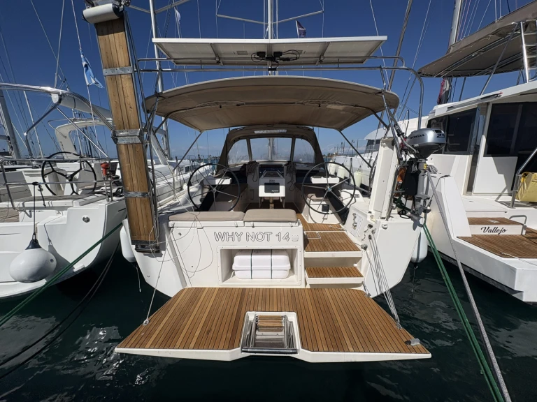 Boot mieten Lefkáda günstig Dufour 390
