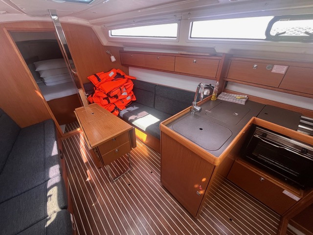 Ein Bavaria Cruiser 33 mieten in Sukošan