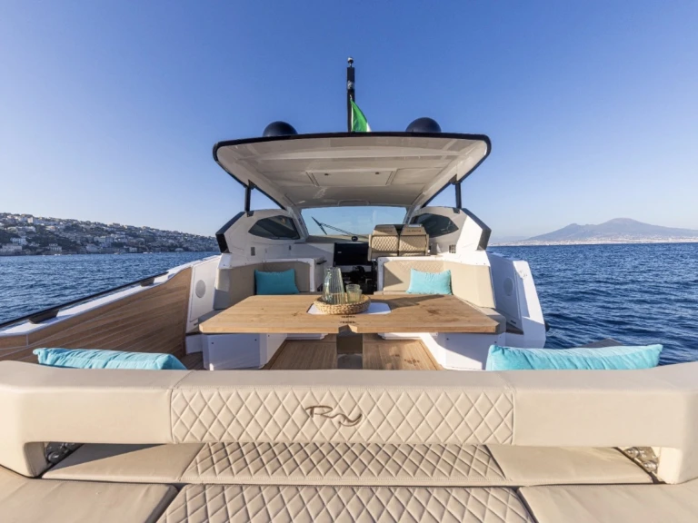 Vermietung Motorboot Ryo mit Führerschein