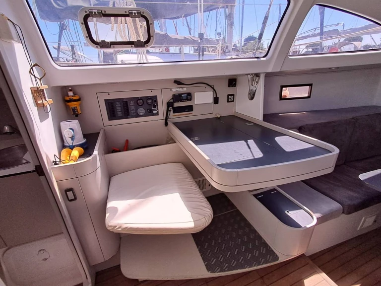 YachtCharter in La Trinité-sur-Mer - RM RM 1060 auf SamBoat