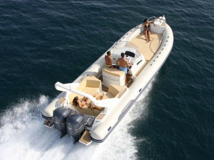 Schlauchboot mieten in Porto-Vecchio zum besten Preis