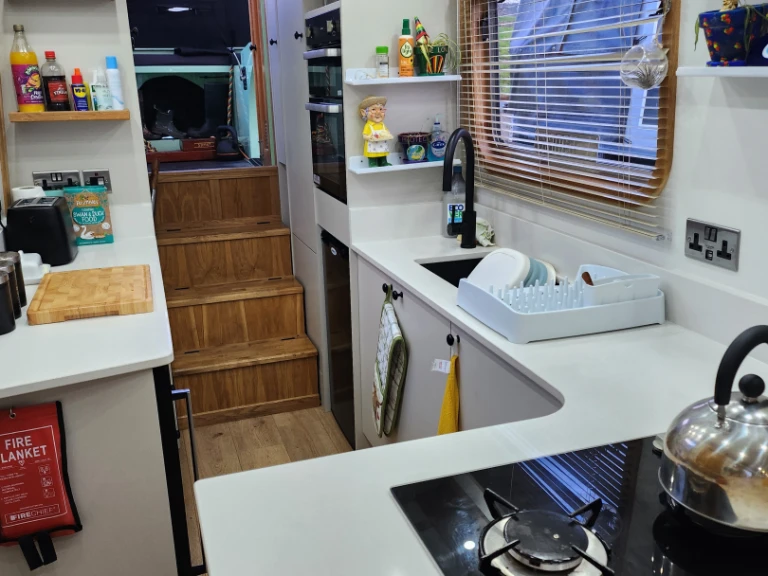 Custom Made Russells mieten Adlington