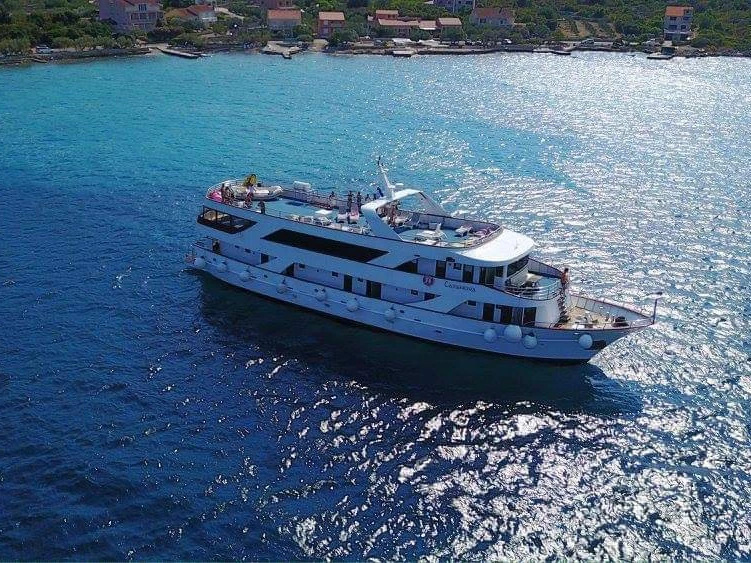 Vermietung Segelboot Custom Made mit Führerschein