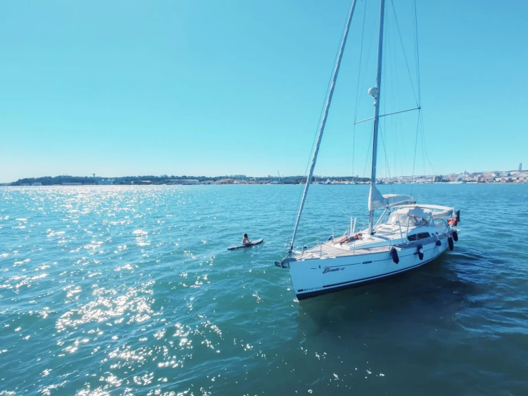 Ein Bénéteau Oceanis 50 mieten in Lissabon