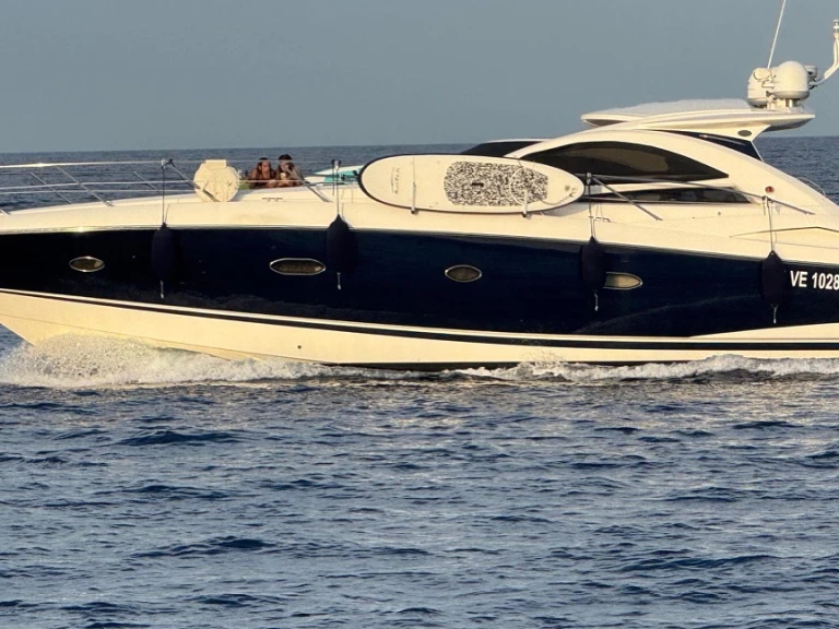 YachtCharter in Monopoli - Sunseeker Portofino 53 auf SamBoat