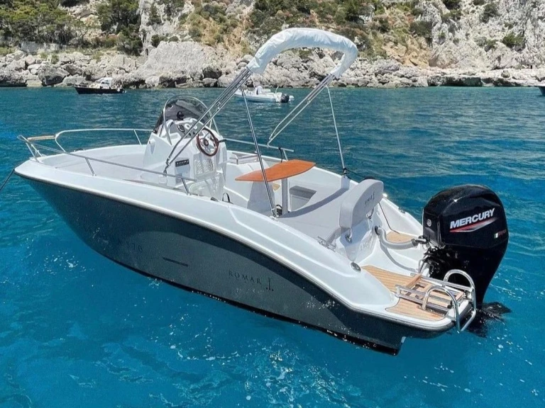 Motorboot mieten in Porto di Salerno zum besten Preis