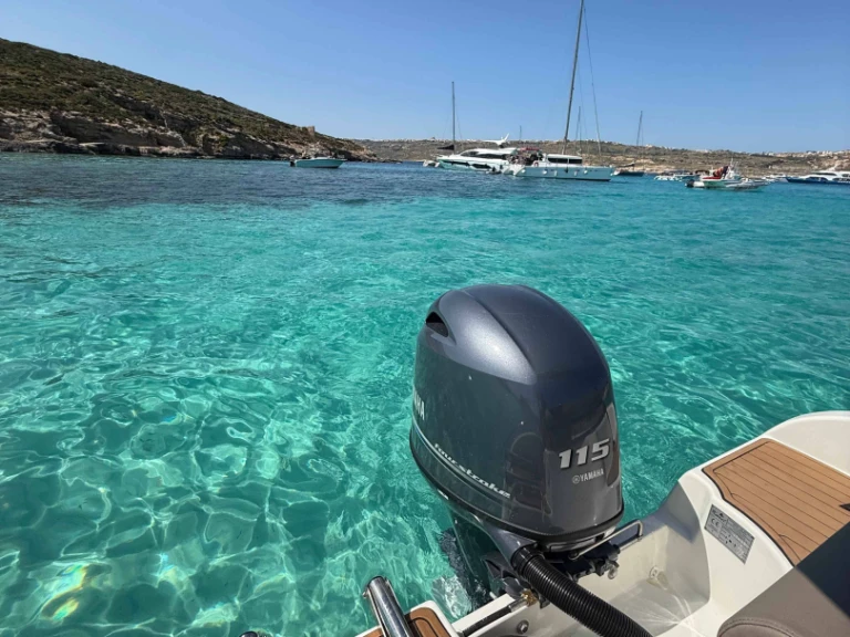 Karel Ithaca 550 mieten Xemxija