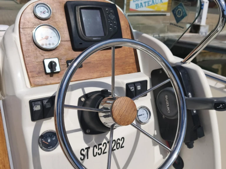 Vermietung Motorboot Jeanneau mit Führerschein