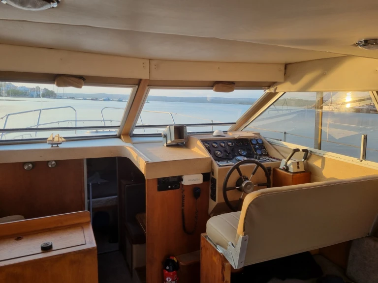 YachtCharter in Šibenik - Princess Princess 33 auf SamBoat