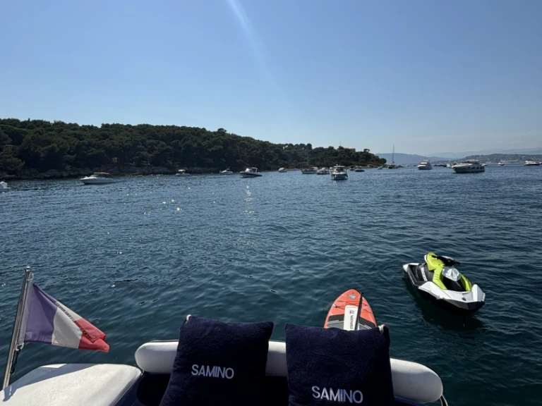 Ein Sunseeker Commanche 40 mieten in Cannes