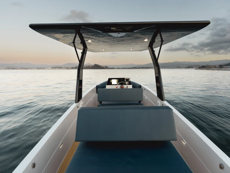 Motorboot mit oder ohne Skipper Lasai mieten in Lac Léman