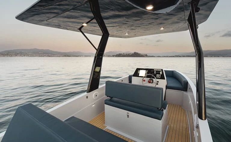 Vermietung Motorboot Lasai mit Führerschein