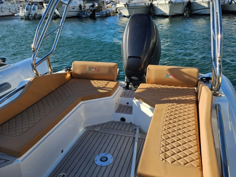 Bootsverleih SPX RIB 24 DINETTE Saint-Raphaël Samboat