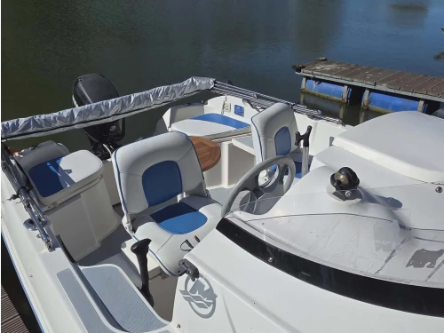 Ein Quicksilver Quicksilver 520 Flamingo mieten in Frankreich