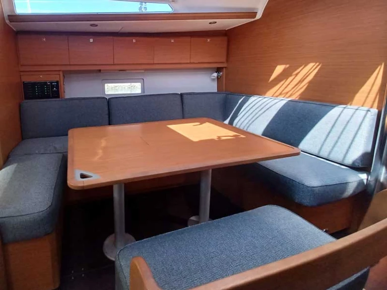 Segelboot mit oder ohne Skipper Dufour mieten in Rodi Garganico