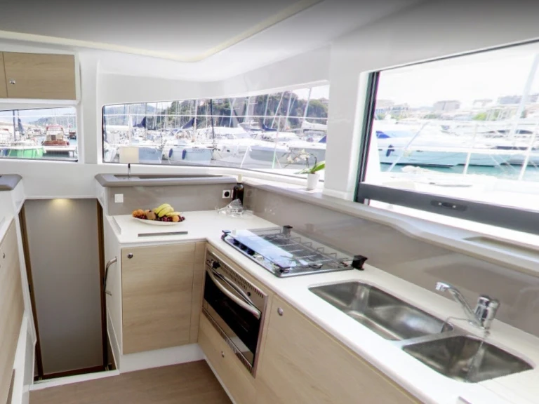 Katamaran mieten in Agropoli zum besten Preis