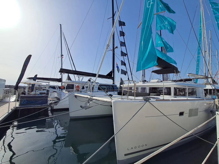 Boot mieten Propriano günstig Lagoon 450 F