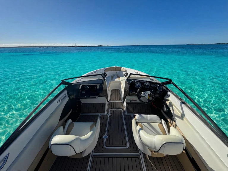 YachtCharter in Ibiza Town - Glastron GT 205 auf SamBoat