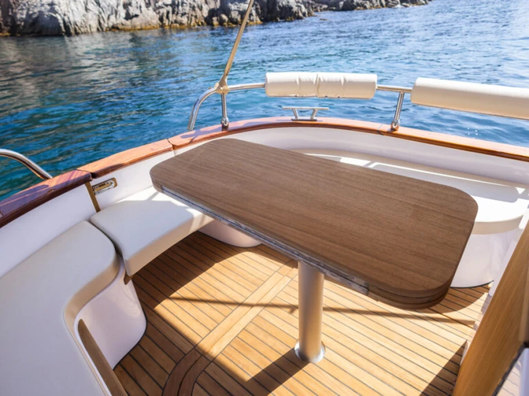 YachtCharter in Port Grimaud - Mimi LIBECCIO 7.5 wa auf SamBoat