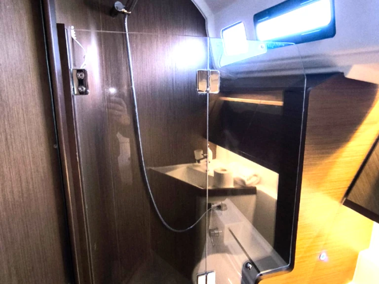 YachtCharter in Volos - Bénéteau Oceanis 40.1 auf SamBoat